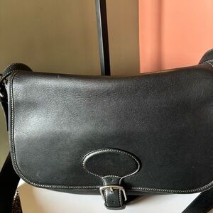 COACH vintage black leather Messenger bag 7750